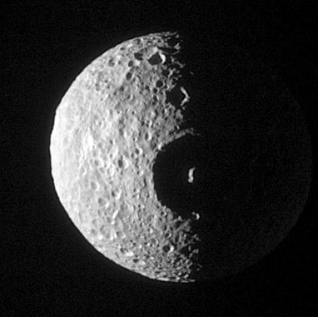 Mimas.jpg